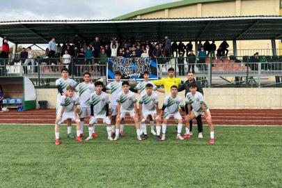 Okul Sporları Gençler Futbol Müsabakaların şampiyonu Mesleki ve Teknik Anadolu Lisesi