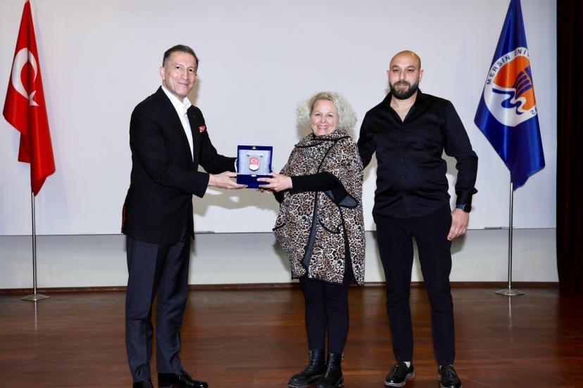 Olimpiyat şampiyonu milli güreşçi Ahmet Kireççi, memleketi Mersin’de anıldı