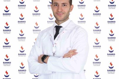 Opr. Dr. Tüfekçi "Erkekler iyi huylu prostat büyümesiyle yaş ilerledikçe sık karşılaşır"