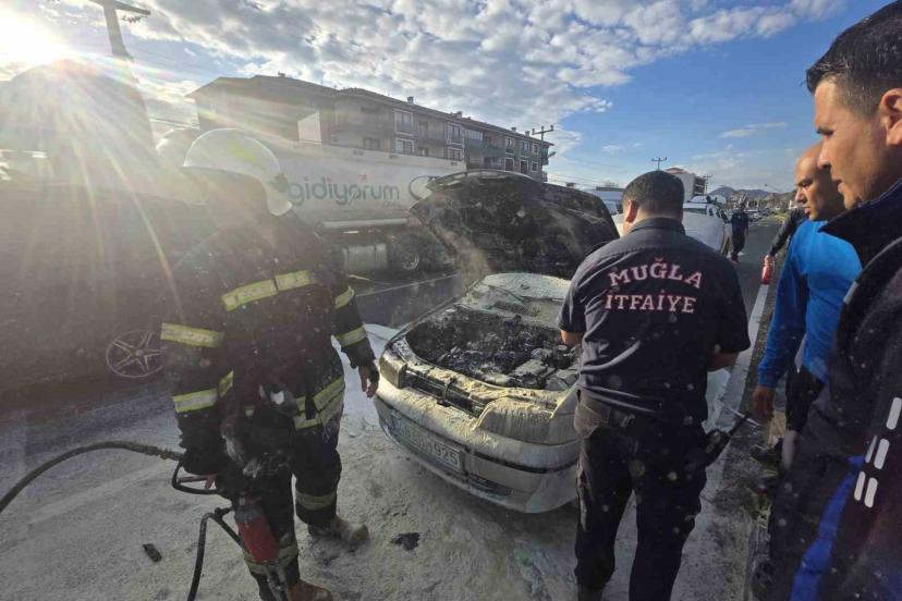 Ortaca’da araç yangını