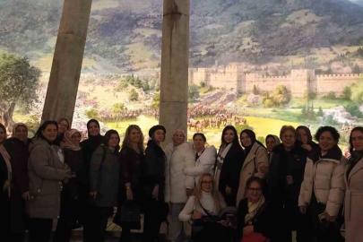 Osmangazili kadınlar kültür turlarıyla moral depoluyor