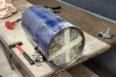 Oto gaz tüplerine gizlenen 70 kilo esrar yakalandı