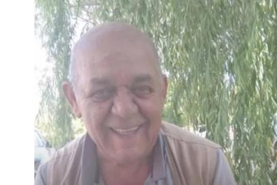 Otomobil ile çarpışan motosiklet sürücüsü hayatını kaybett