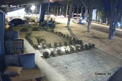 Otomobilin çarpması ile metrelerce yükseğe savrulan motosiklet sürücüsü hayatını kaybetti