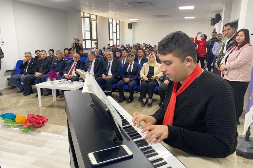 Özel bireylerin etkinliği renkli anlara sahne oldu