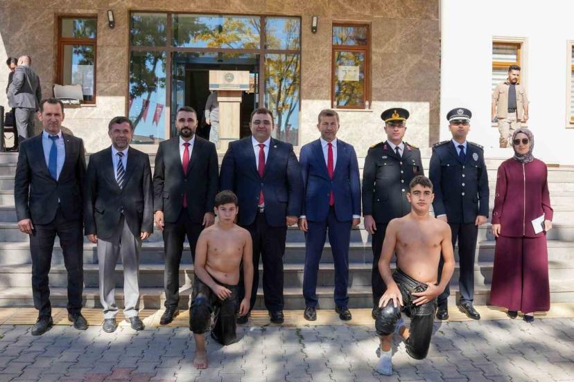 Pazarlar Spor Lisesi’nden güreş ve yağlı güreş projesi