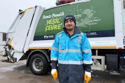 Pendik’te çöpten çıkan bağlama gönüllere dokundu