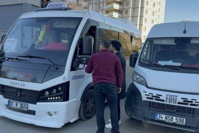 PTT kargo aracı ile dolmuş şoförünün trafik tartışması darpla bitti