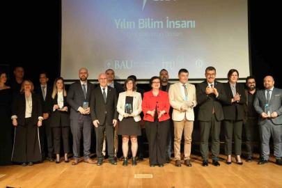 Rektör Savaş, 2024 Genç Bilim İnsanı Ödülleri programına katıldı