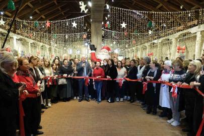 Rengarenk el emeği ürünlerle yeni yıl coşkusu başladı