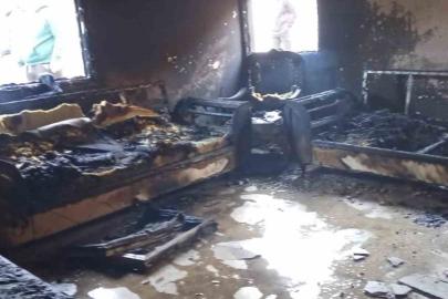 Reyhanlı’da yanan ev kullanılmaz hale geldi