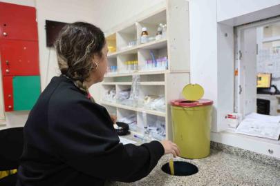 Sağlık çalışanları yeni yıla şifa dağıtarak giriyor