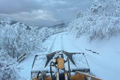 Sakarya’da kardan kapanan 35 grup yolunun 31’i ulaşıma açıldı