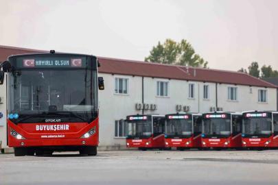 Sakarya’da toplu ulaşım filosuna 5 yeni metrobüs daha eklendi