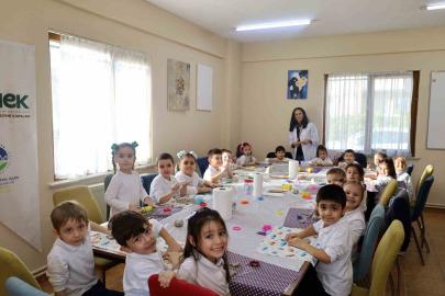 SAMEK atölyelerinde minikler seramikle, gençler tezhiple tanıştı