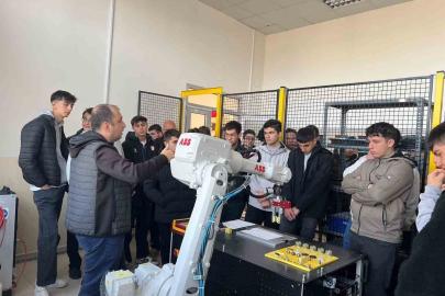 Samsun’da kariyer odaklı eğitimler sürüyor