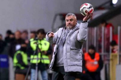 Samsunspor Teknik Direktörü Reis: "İlk yarı bizim adımıza başarılı geçti"