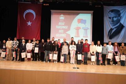 Sancaktepe Belediyesi Bilgi evi öğrencileri bilgilerini yarıştırdı