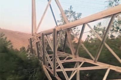 Şanlıurfa’da direk hırsızları bölgeyi elektriksiz bıraktı