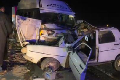 Şanlıurfa’da minibüs ile otomobil çarpıştı:1 ölü