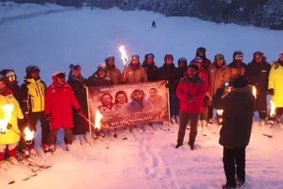 Sarıkamış’tan Bursa’ya vefa köprüsü: Genç kayakçılar, Bursa’daki yangında ölen kayakçıları andı