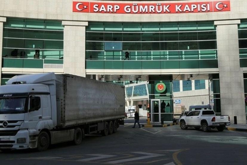 Sarp Sınır Kapısı’nda Kasım’da rekor tır trafiği