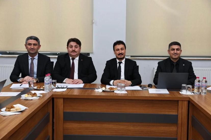 SAÜ’de öğretmen adaylarını güçlendirecek yeni adımlar görüşüldü