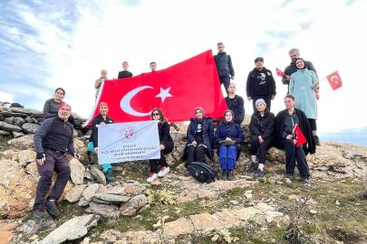 Şehitler için zirveye tırmandılar
