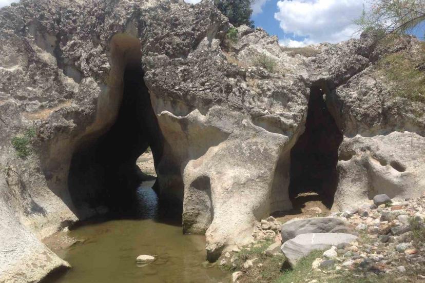 Selendi’de antik "Delikli Bent" keşfedilmeyi bekliyor