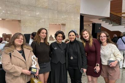 Seramik ve Cam Bölümü öğrencilerinden İzmir’de önemli başarı