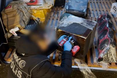 Ses sistemi içerisinde uyuşturucu sevkiyatı narkotik köpeğine takıldı