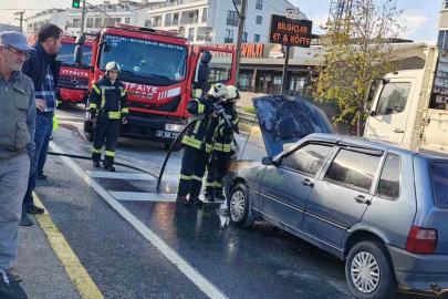 Seyir halindeki otomobilde yangın paniği
