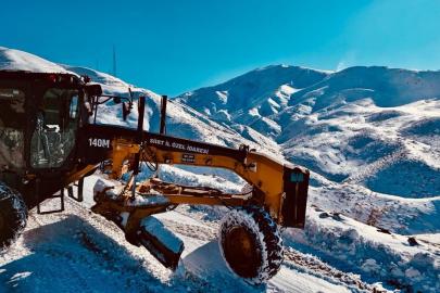 Siirt’te 10 köyün ulaşımını sağlayan yol kardan kapandı