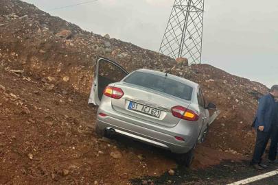 Siirt’te otomobil devrildi: 4 yaralı