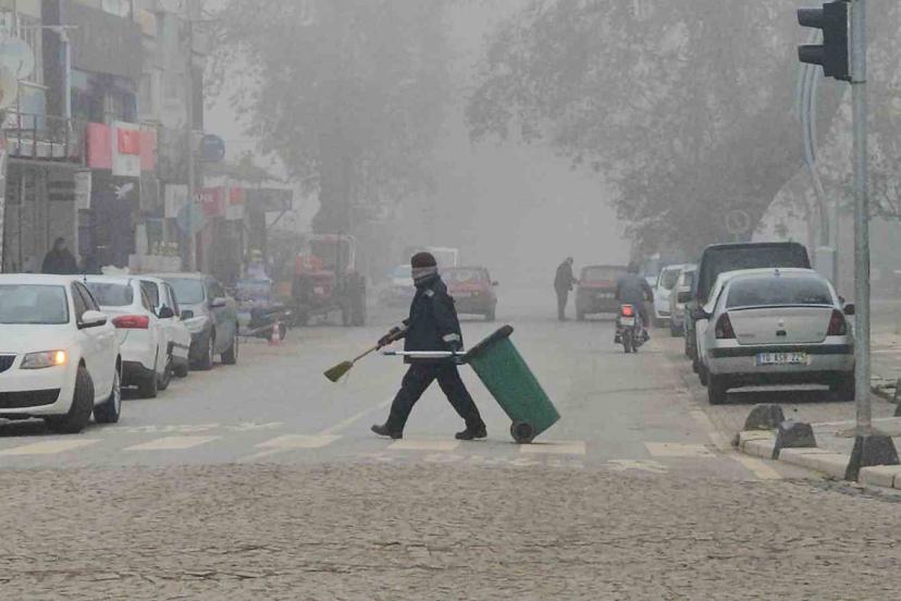 Sındırgı’yı sis sürücüleri zorladı