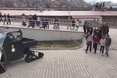 Şırnak’ta jandarmadan çocuklara unutulmaz gün