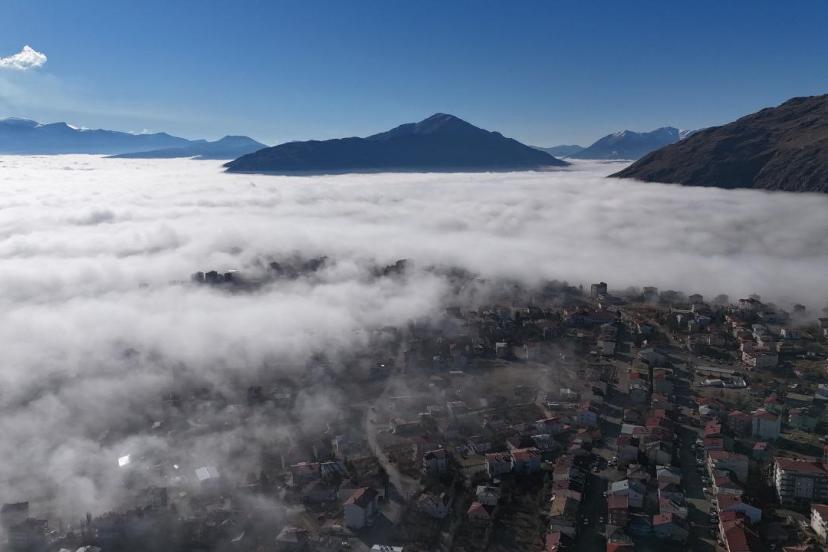 Sis kartpostallık görüntüler oluşturdu