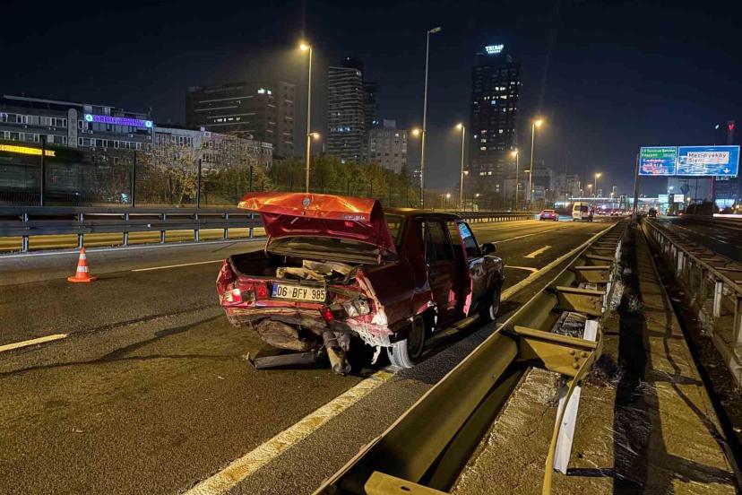 Şişli’de 3 araç birbirine girdi: 1 ağır 2 yaralı