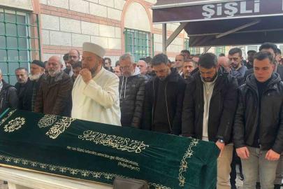 Şişli’de otomobilin kaldırıma çıkarak yayaların arasına daldığı kazada ölen kişi son yolculuğuna uğurlandı