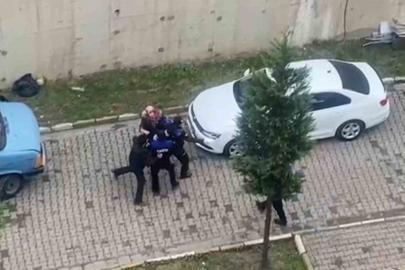 Site içinde karton istifleyen anne ve oğlu zabıtalara saldırdı