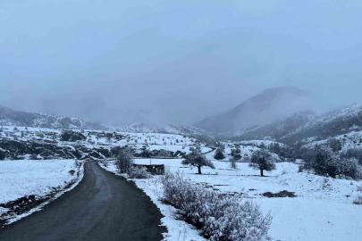 Sivas’ın Karadeniz’e açılan kapısına kar yağdı, kartpostallık görüntüler oluştu