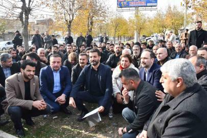 Siverek’te yürek burkan protesto: Eşimin acısı son olsun, bu yolu kaldırın!