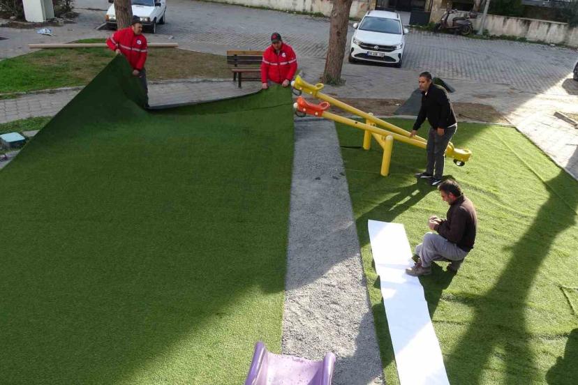 Söke Belediyesi’nin parklarda yenileme atağı devam ediyor