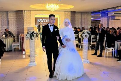 Sosyal medyada gündem olan çift dünyaevine girdi