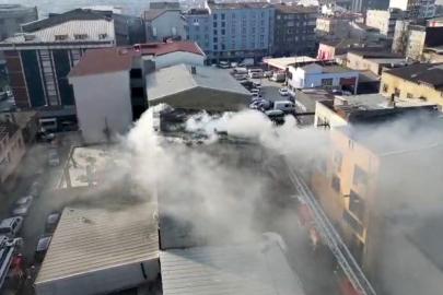 Sultangazi’de bir binada çıkan yangında can pazarı: Alevlerin arasından atladı