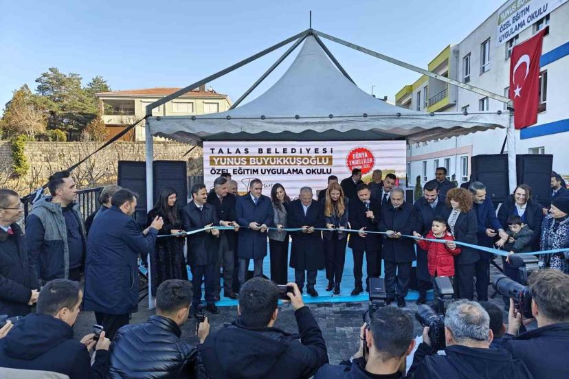 Talas’ta özel güne özel açılış