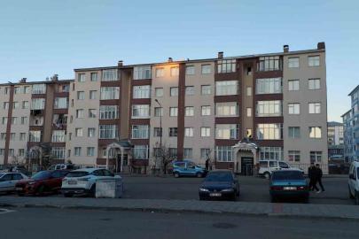 Tamir ettiği bacayı kontrol için çatıya çıktı, 5 katlı binadan zemine düştü