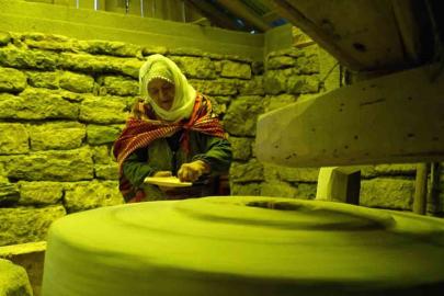 Tarihi değirmenler dönüyor, mısır unu gurbet yollarına çıkıyor