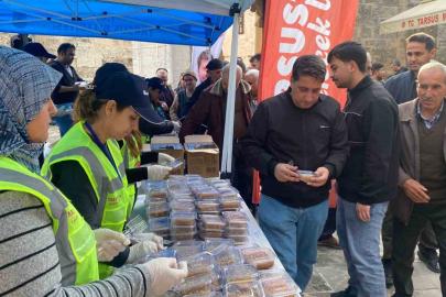 Tarsus’ta şehitler için helva ikramı