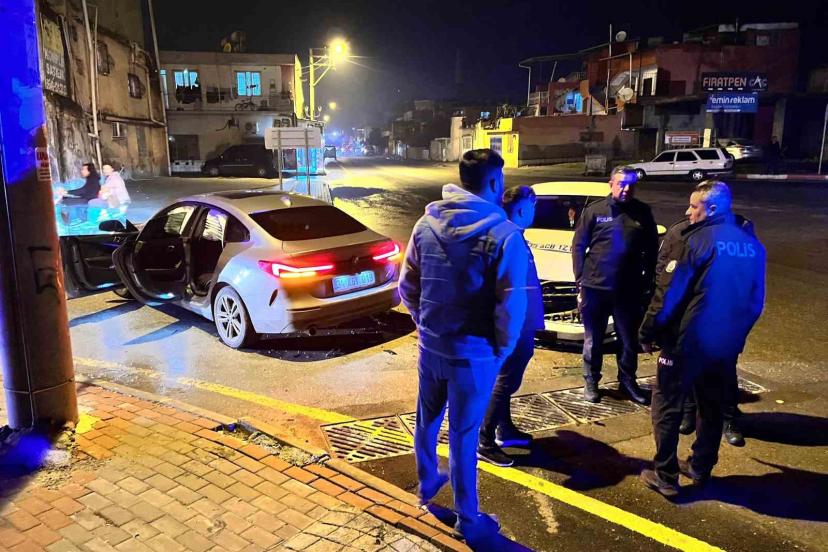 Tarsus’ta trafik kazası: 2 yaralı